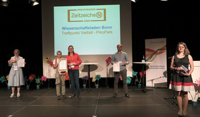 Die Nominierten für den Deutschen Lokalen Nachhaltigkeitspreis. Quelle: Urheber ist die GRÜNE LIGA Berlin e.V., Fotografin: Ines Meier